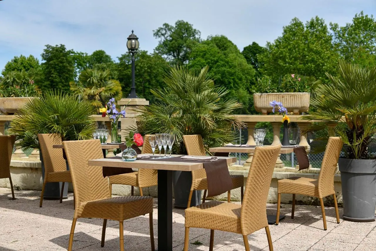 Logis Hotel & Restaurant Le Pardaillan Gondrin 3*,  France